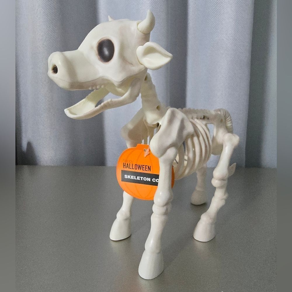 Cow Skeleton Halloween Decoration Skeleton  Statue Halloween Cow Skeleton Decor